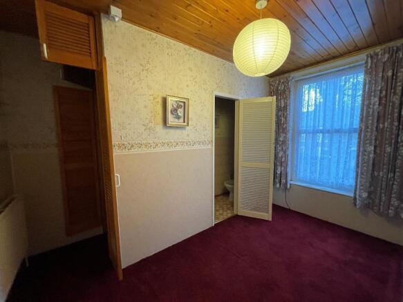 6 bed House for sale Image 6