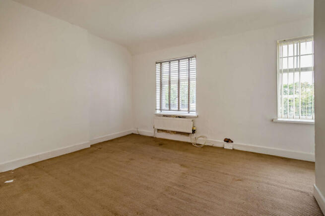 3 bed Semi-Detached for sale Image 9