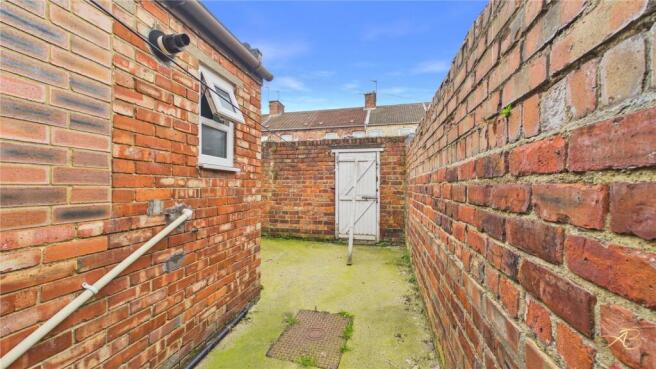 2 bed Terraced for sale Image 6