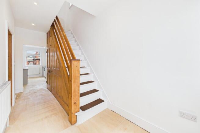 4 bed Semi-Detached for sale Image 11