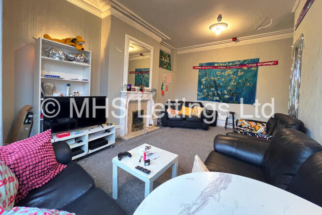 1 bed House Share to rent Image 7