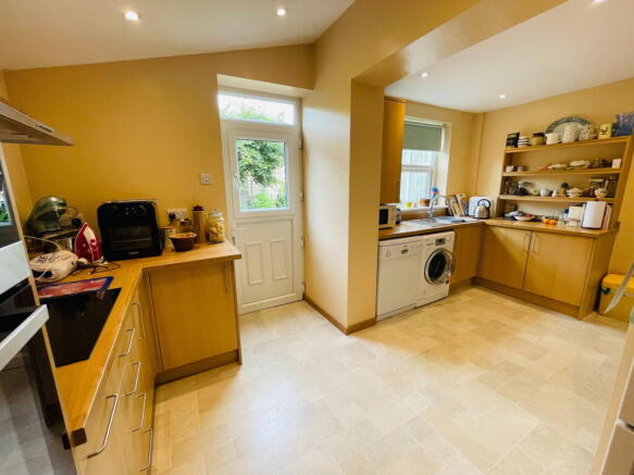 Brooke Street, Hoyland, Barnsley, S74 9DP photo 4
