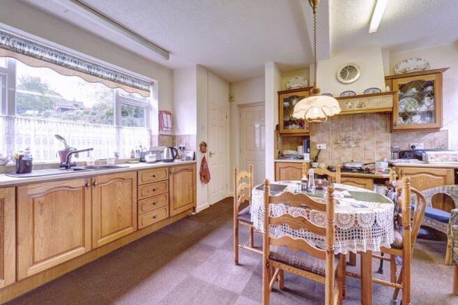 Dining Kitchen. 