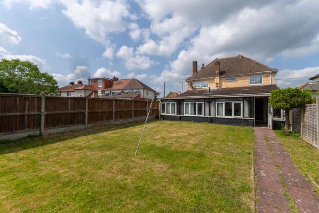 Highfield Avenue, Bishop's Stortford, Hertfordshire, CM23 photo 4