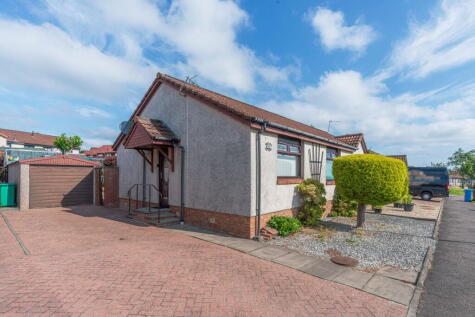 Bath Street, Kelty, KY4