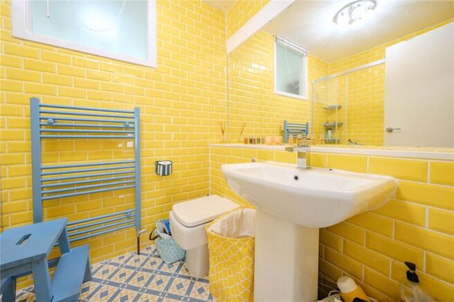 2 bed Apartment for sale Image 6