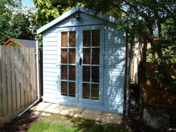 SUMMER HOUSE