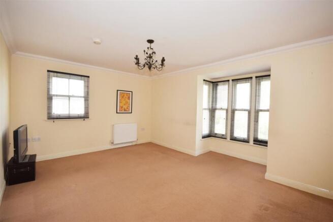 SITTING ROOM 2.JPG
