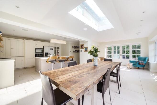 Kitchen / Dining