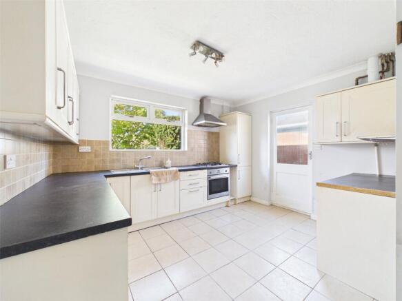 Newlands Road, Christchurch, Dorset, BH23 photo 4