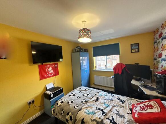 5 bed Detached for sale Image 11