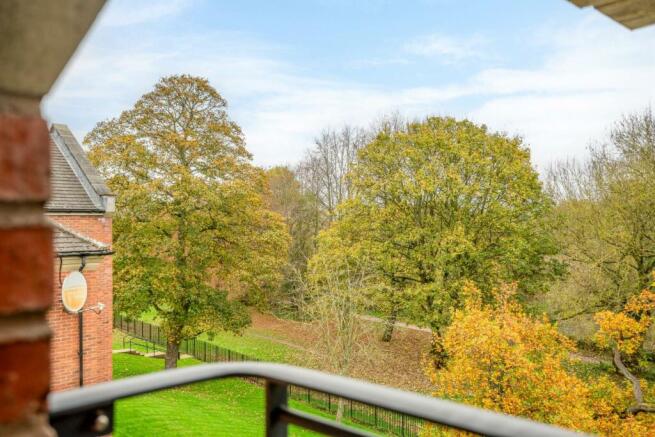 2 bed Apartment for sale Image 12
