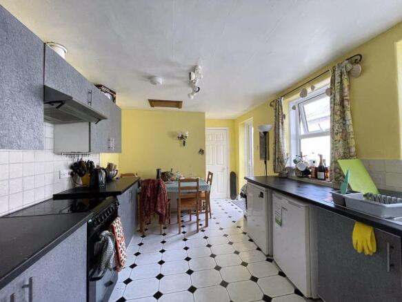 Kitchen / Dining Room