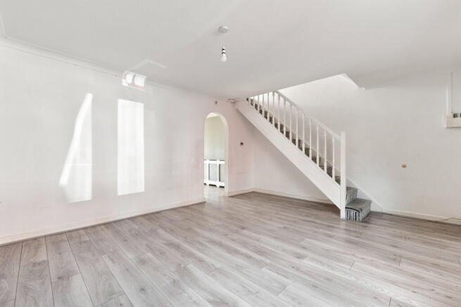 3 bed Semi-Detached for sale Image 5