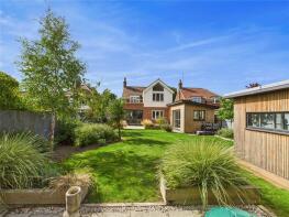 4, Newry Avenue, Felixstowe IP11 7SA