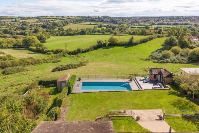 Garden & Views