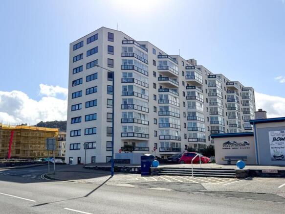 110 Kings Court-5.jpg