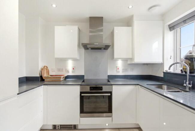 Osprey Drive, St. Albans, Hertfordshire, AL4 photo 4
