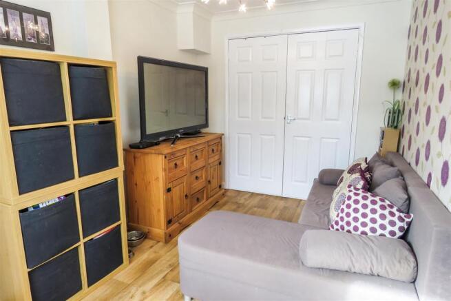 SNUG / PLAYROOM