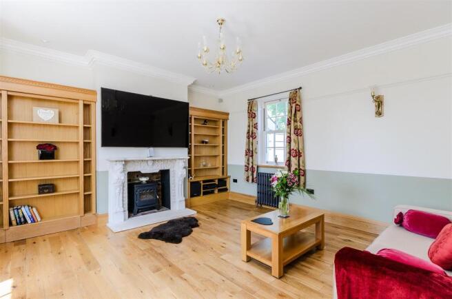 8293885-interior28.jpg