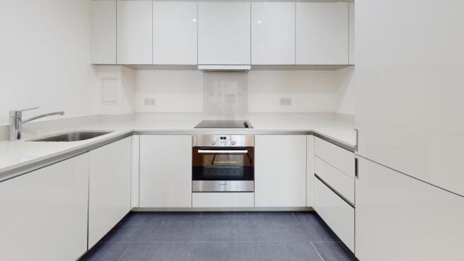 Flat 31 Keats Apartments, 6 Saffron Central Square, Croydon, CR0 2FT