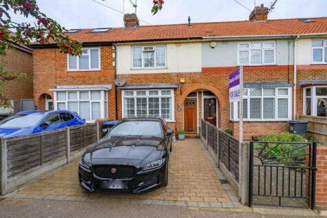 Birchwood Avenue, Hatfield