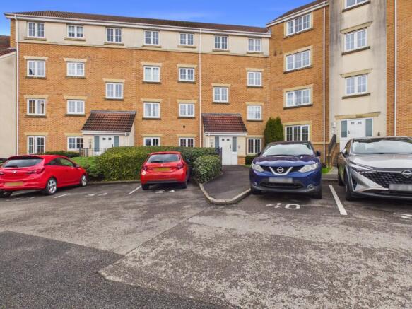 CAM03729G0-PR0261-STILL018