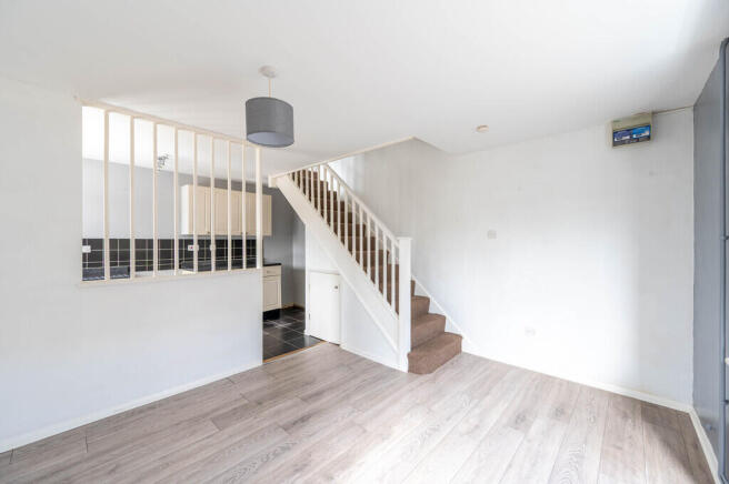 Grange Farm Avenue, Felixstowe photo 5