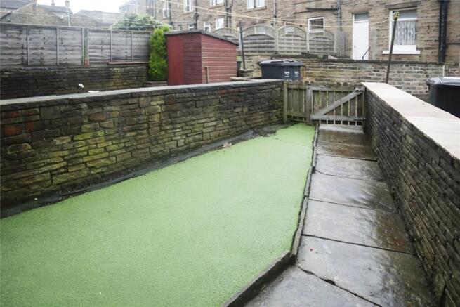 2 bed Terraced to rent Image 7