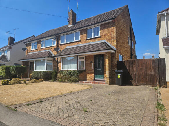 4 bed semi-detached house for let Haddon Drive, W