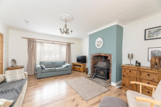 3 bed Semi-Detached for sale Image 8