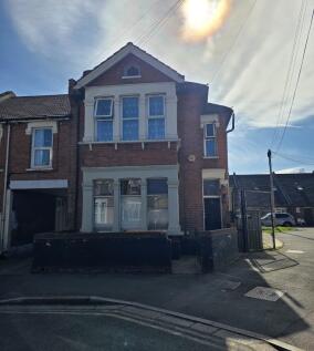 Morris Avenue, London, E12