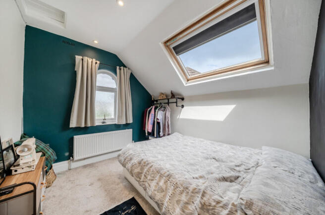 5 bed Semi-Detached for sale Image 10