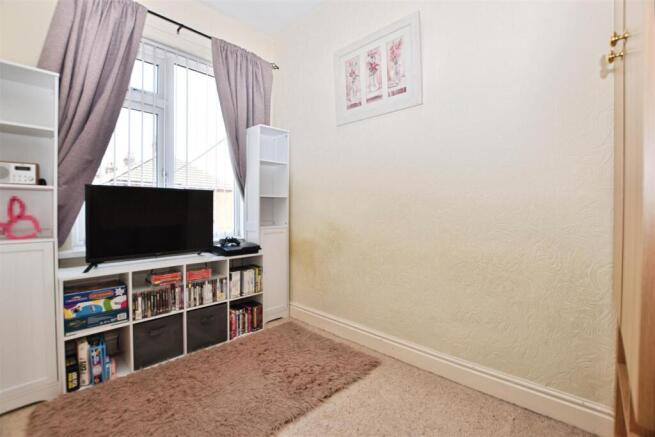 3 bed Terraced for sale Image 8