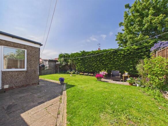 3 bed Semi-Detached Bungalow for sale Image 9
