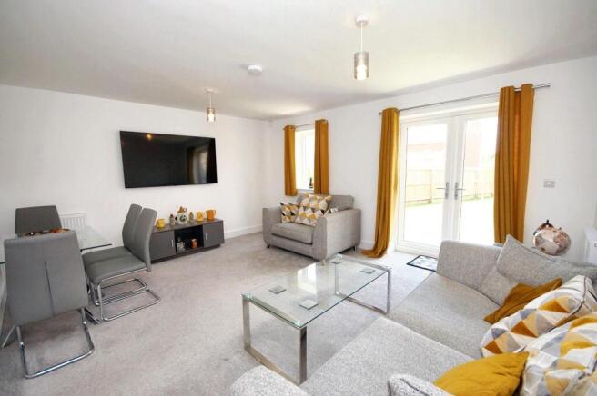 Ruston Close, Long Buckby photo 4
