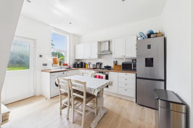 2 bed Terraced for sale Image 4