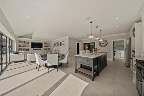 Green Lane, Kingswood