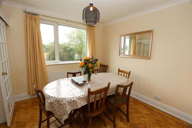Dining room.JPG
