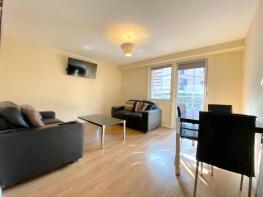 Flat 5, 55 North Crescent, North Street, Sheepscar, Leeds LS2 8JS