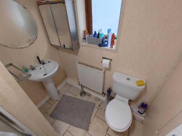 Ground floor shower 
