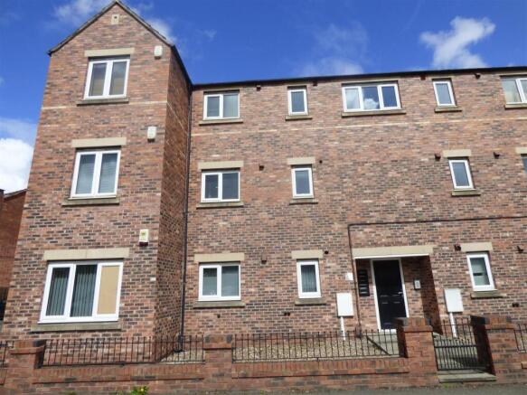 1 Dungiven House - Ext.JPG