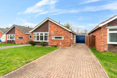 Regina Close, Worcester