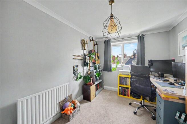 3 bed Apartment for sale Image 7