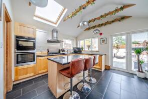 127, Festing Grove, Southsea PO4 9QE