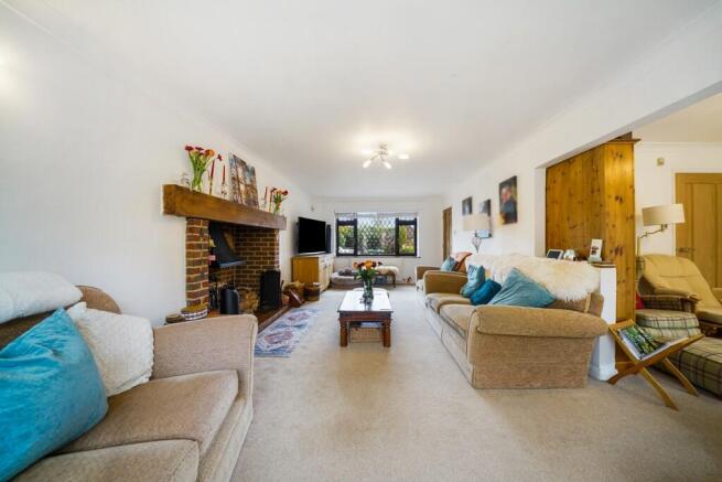 Watersplash Road, Shepperton, Surrey, TW17 photo 4