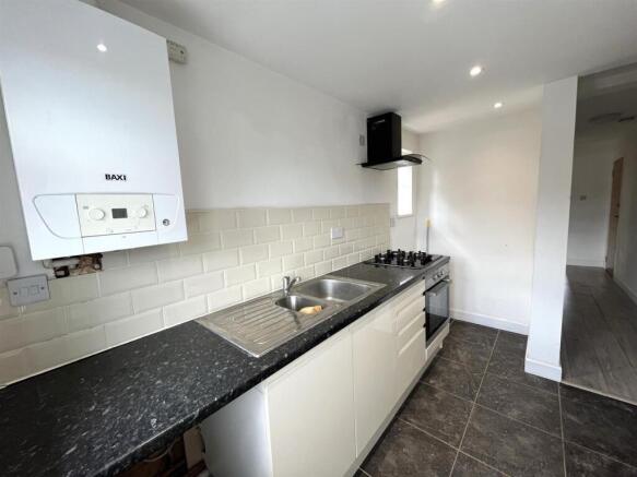 Albany Road, Earlsdon- Kitchen.jpeg