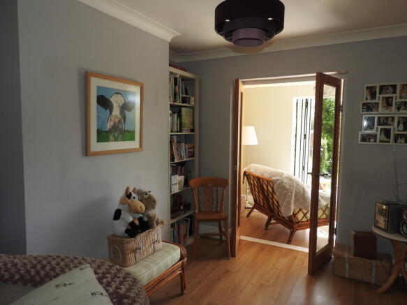 Photo 6
