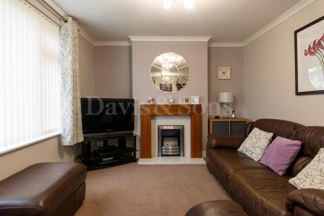 Lounge/Dining Room