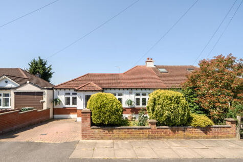 Lyndhurst Gardens, Pinner, Middlesex